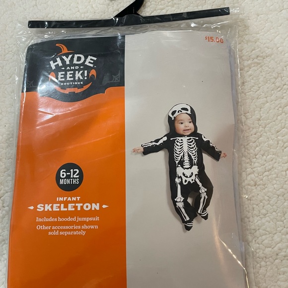 🆕 Infant Skeleton 🎃 Hooded Halloween Jumpsuit, Size 6-12 Months - Picture 2 of 5